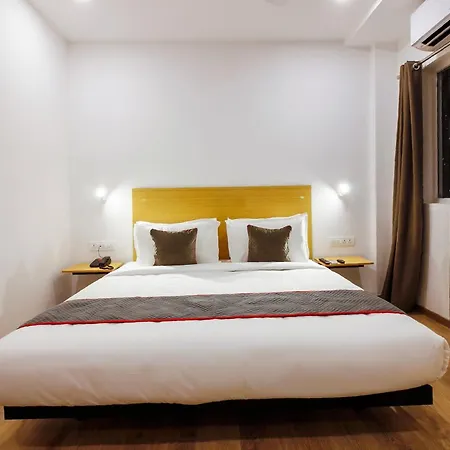 Super Townhouse Rcc Elite Hotel Hyderabad Exterior photo