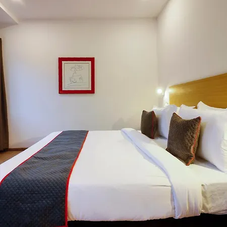 Super Townhouse Rcc Elite Hotel Hyderabad Exterior photo