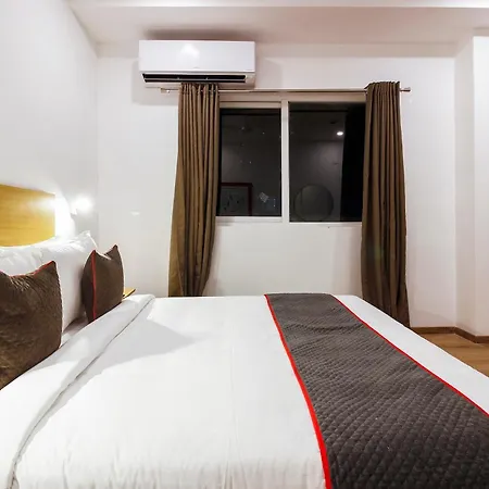 Super Townhouse Rcc Elite Hotel Hyderabad Exterior photo