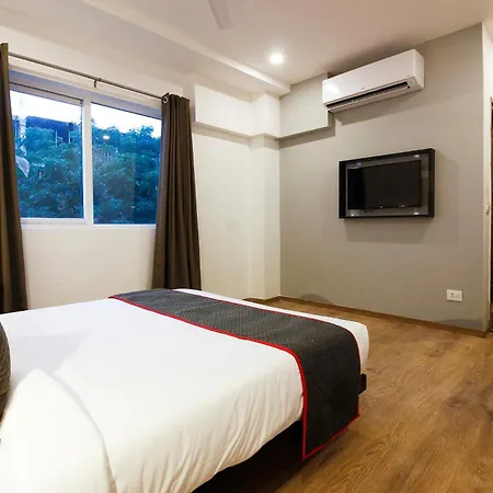 Super Townhouse Rcc Elite Hotel Hyderabad Exterior photo