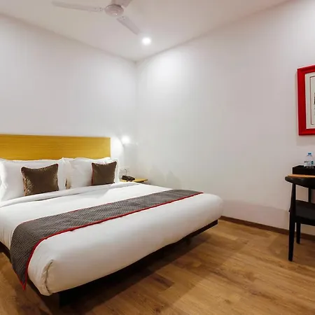 Super Townhouse Rcc Elite Hotel Hyderabad Exterior photo