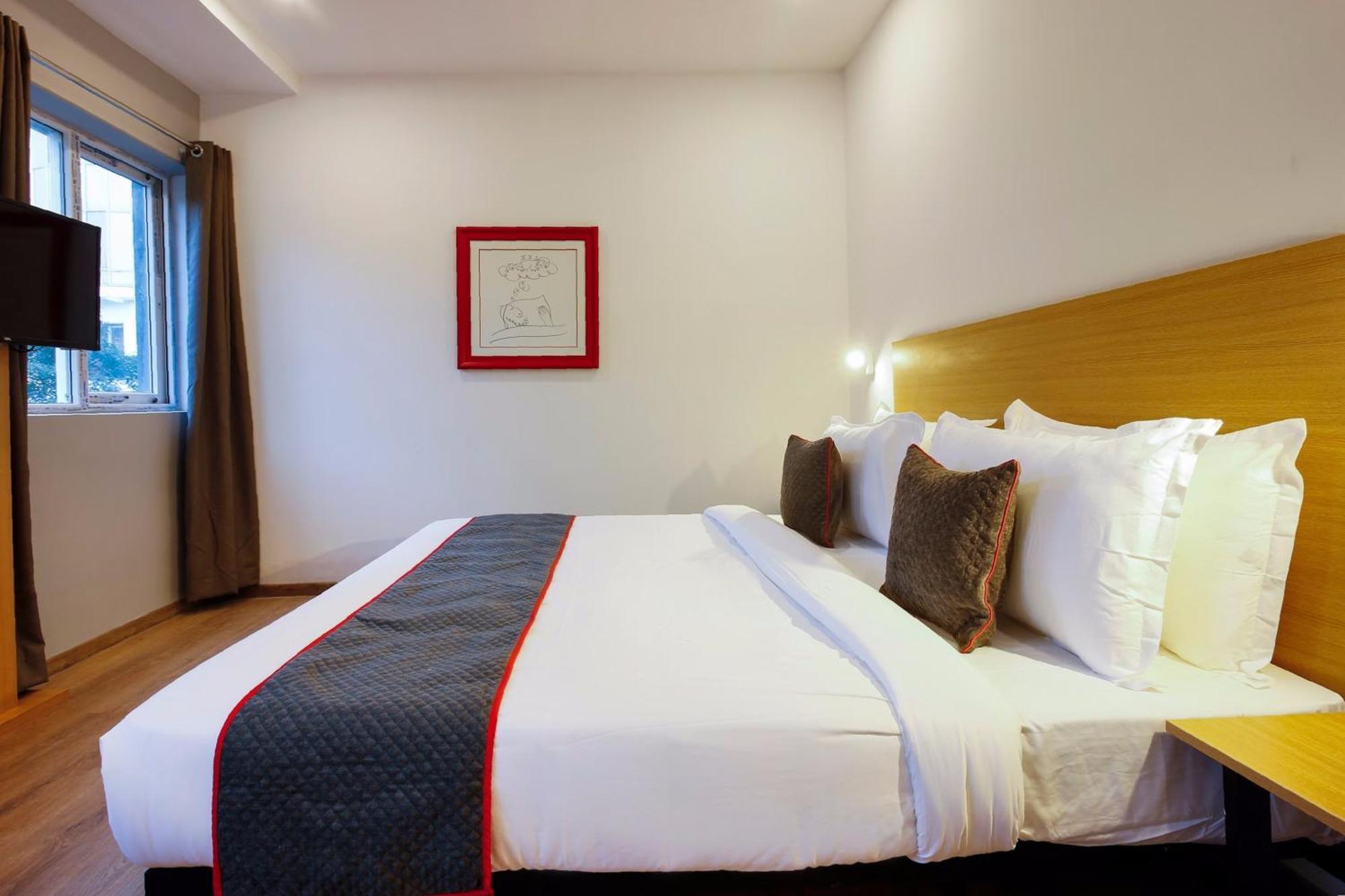Hotel Super Townhouse Rcc Elite Hyderabad